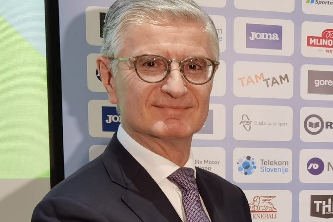 Po burni in dolgi predvolilni tekmi v petek volitve OKS